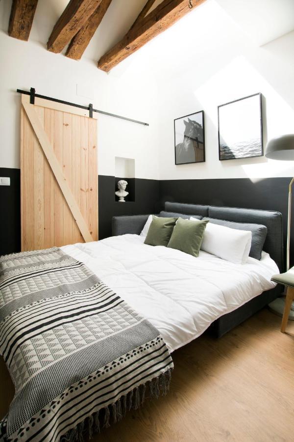 Redondilla Apartment Madrid Exterior photo