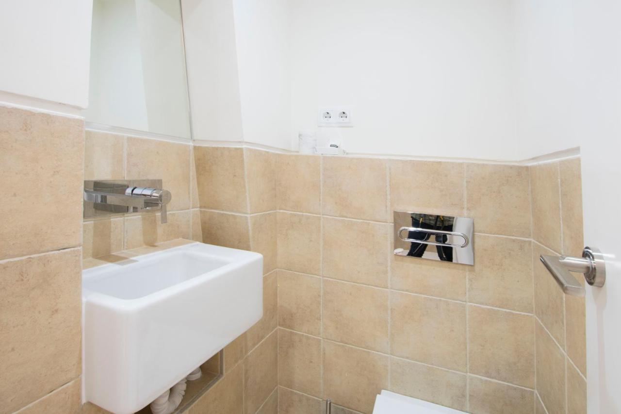 Redondilla Apartment Madrid Exterior photo