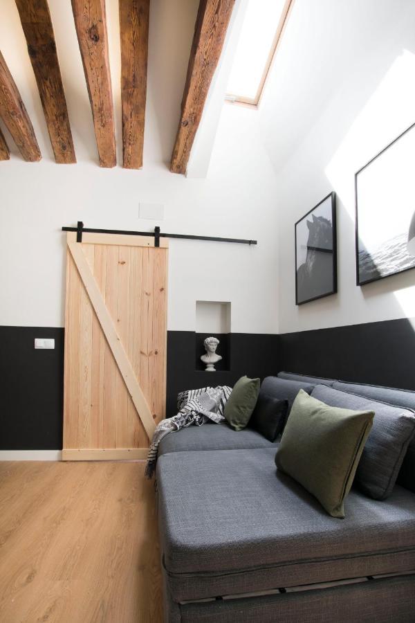 Redondilla Apartment Madrid Exterior photo